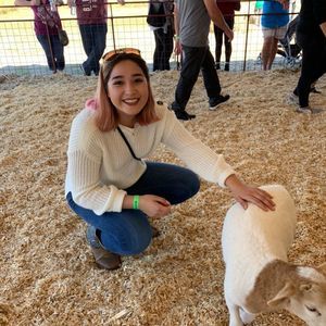 Meet your Posher, Vania